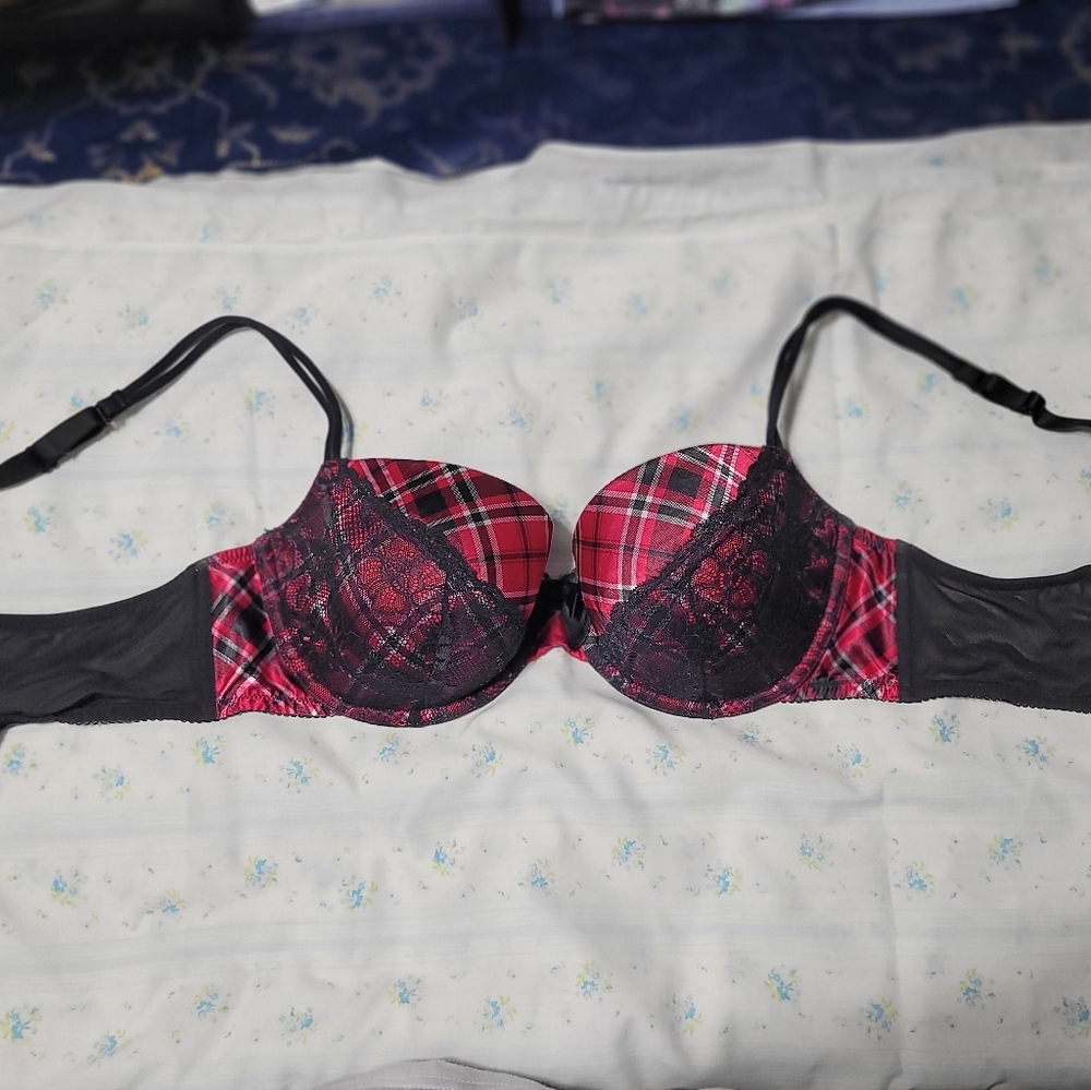 Cacique 42DD